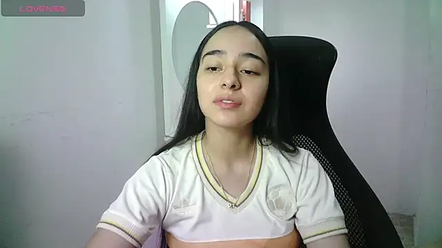 aineangeel Adlı Modelin Canlı XXX Sohbeti