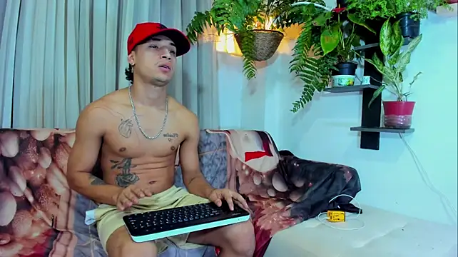Boy_Leon_X's Live XXX Chat