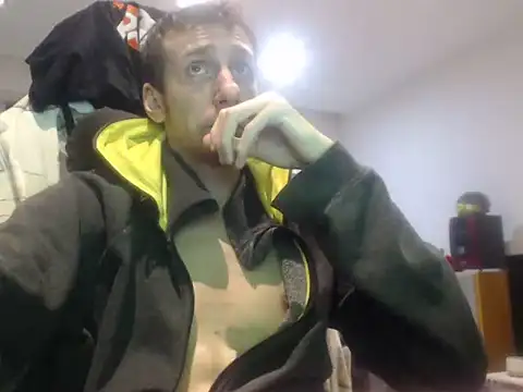 iLoveElusiveCats Chat XXX in diretta