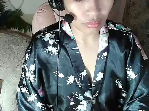 Sweet_Asian25: απευθείας συνομιλία ΧΧΧ