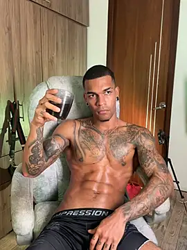 Chat +18 de blackboy-strong ao vivo