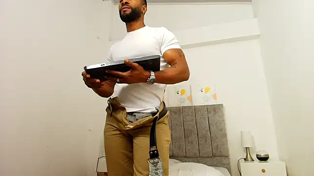 Chat +18 de Dante_Knox ao vivo
