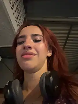Elodiee_Roussee's Live XXX Chat