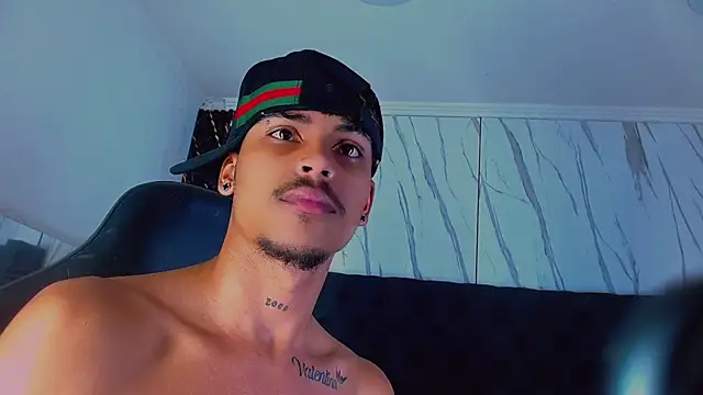 Angel_foxc13: απευθείας συνομιλία ΧΧΧ