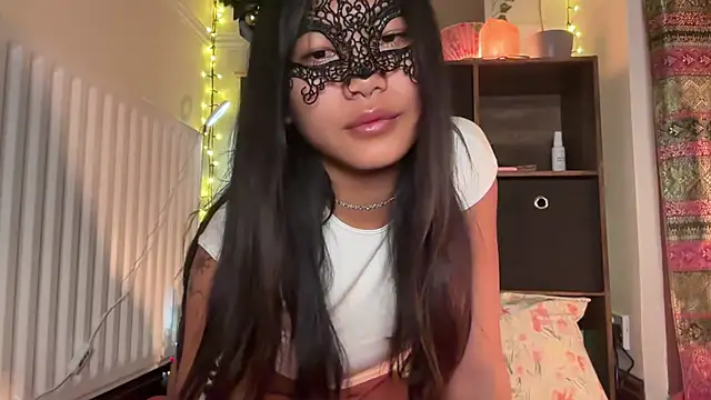 PixxxieD Adlı Modelin Canlı XXX Sohbeti