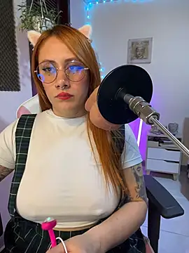 Luna_Paris_ Adlı Modelin Canlı XXX Sohbeti