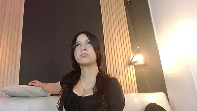 Bella1126 现场XXX聊天