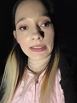 צ'אט XXX בשידור חי של Chloe_StClaire