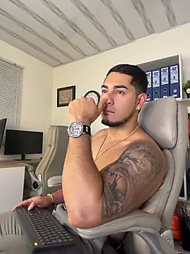 Dimitri_Colleman Chat XXX in diretta