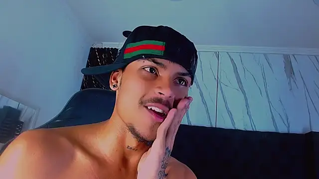 Angel_foxc13のライブXXXチャット