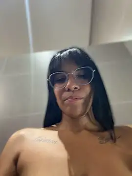 AlaiaStearling_ Chat XXX in diretta