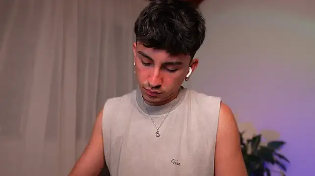 sweettaaron01's Live XXX Chat