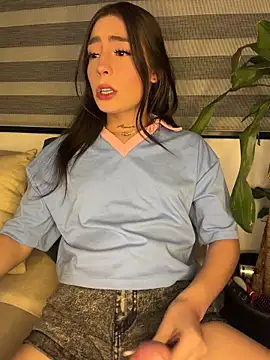 צ'אט XXX בשידור חי של Camistar18