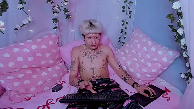 Chat +18 de FinnEcho ao vivo