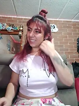Chat +18 de _sasha_miller_ ao vivo
