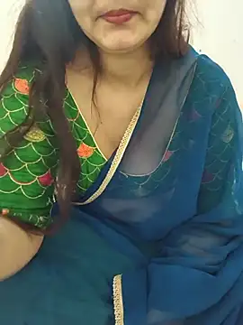 צ'אט XXX בשידור חי של saijal_rao