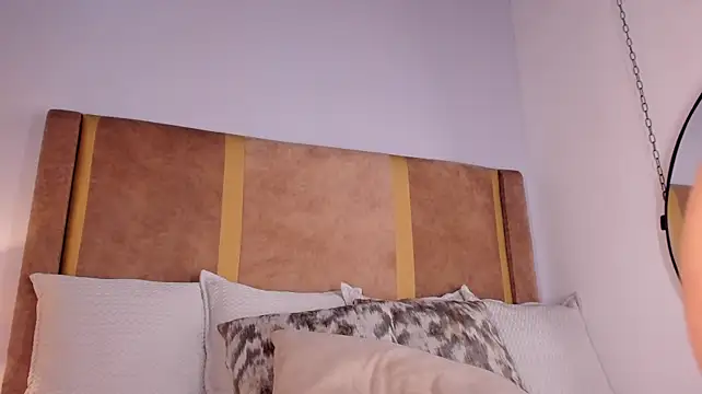 maviecooper's Live XXX Chat