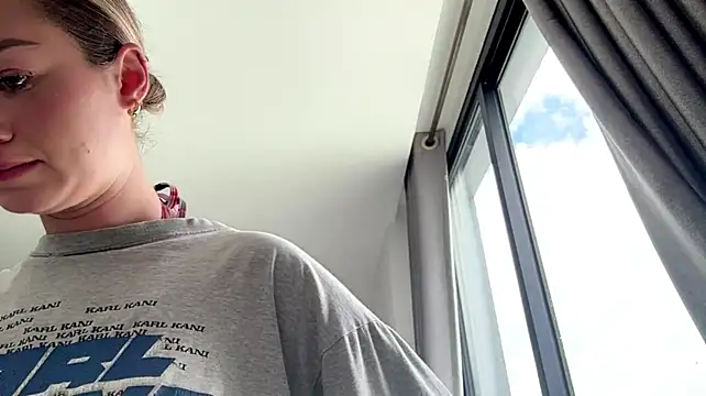 Chat +18 de AngelynFusi ao vivo