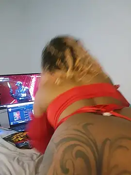 צ'אט XXX בשידור חי של Indianbrownie
