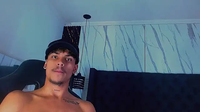 Angel_foxc13 即時 XXX 聊天