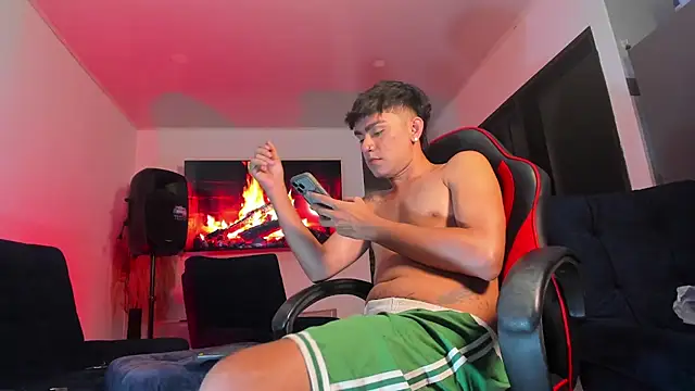 Latin_babyy69 Adlı Modelin Canlı XXX Sohbeti