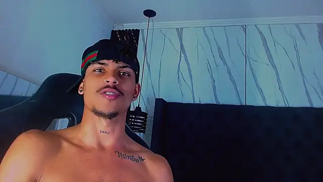 Angel_foxc13 Adlı Modelin Canlı XXX Sohbeti