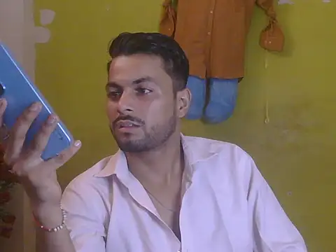 Stubborndesiboy Live XXX-chat