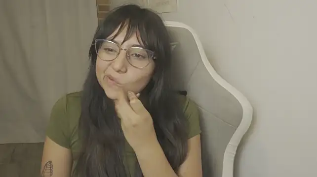 Chat XXX en directo de EmmitaGarcia