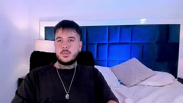 DanteBlossom's Live XXX Chat