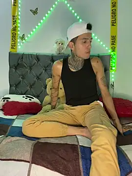 XXX chat uživo modela Camilo_Tattoo