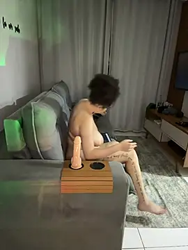 Chat +18 de romena_ ao vivo