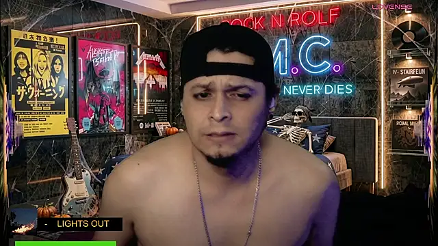 chino_roz Chat XXX live