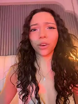 Chat +18 de Mia_honey3 ao vivo