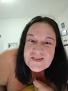 Chat +18 de YayaMineira ao vivo