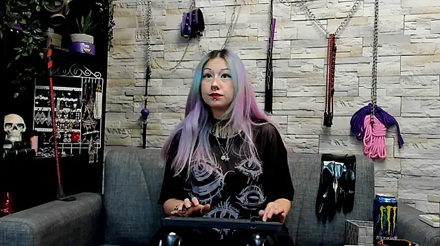 Miss_Kaz's Live XXX Chat