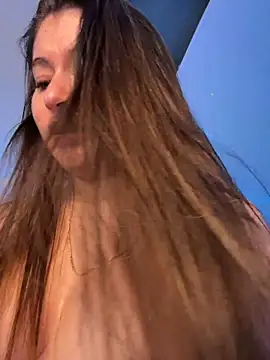 Sharon_07 Adlı Modelin Canlı XXX Sohbeti