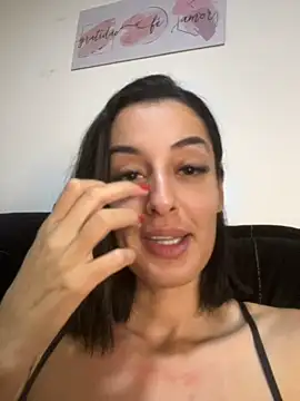 Chat +18 de Catmila94 ao vivo