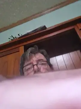 XXX chat uživo modela plumber987