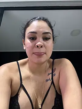 FOX_LATINA Obrolan Langsung XXX