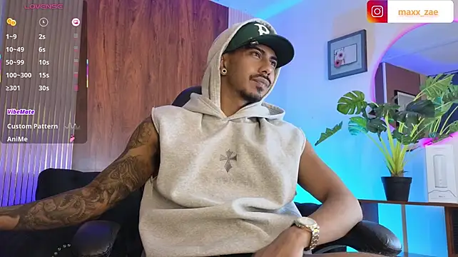 Latinmoster_boss' Live XXX Chat