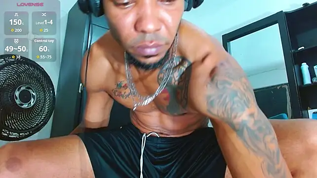 แชท XXX สดของ SELFSUCK_KING_420