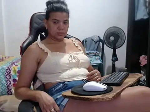 Adriana_0312n Live XXX chat