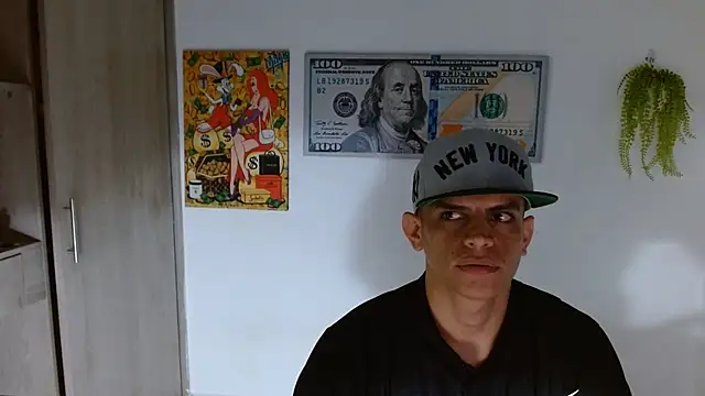 cash_master_daniel 即時 XXX 聊天