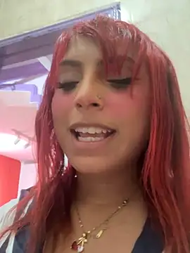 GiaRedd's Live XXX Chat