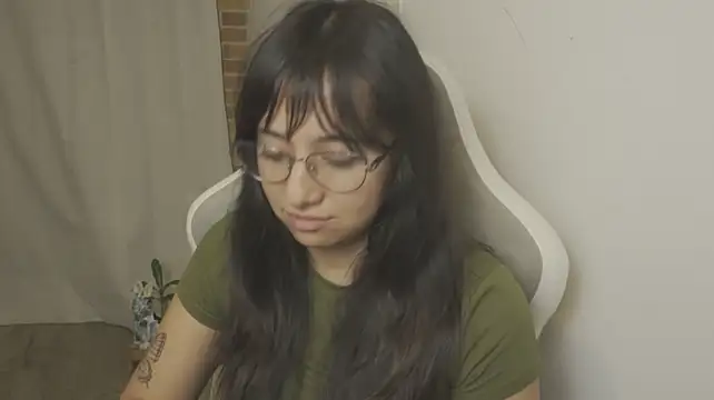 Živý XXX chat EmmitaGarcia
