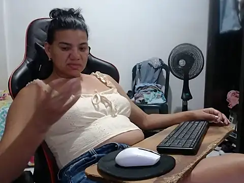 Adriana_0312 Live XXX Chat