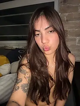 addicthyy Adlı Modelin Canlı XXX Sohbeti