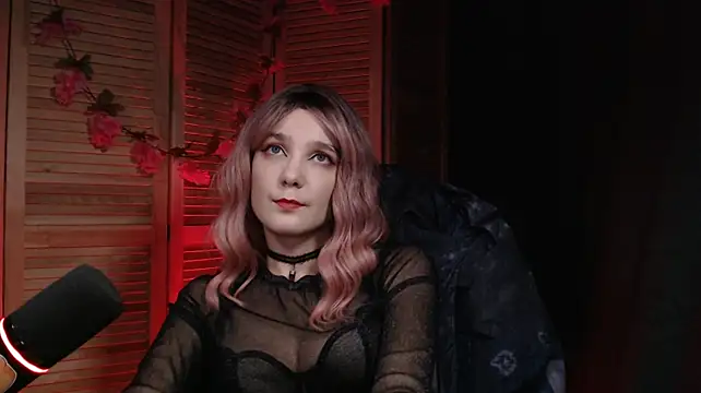 OnePieceOfMe's Live XXX Chat