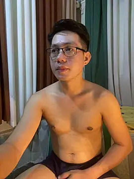 xshyboyx Chat XXX live
