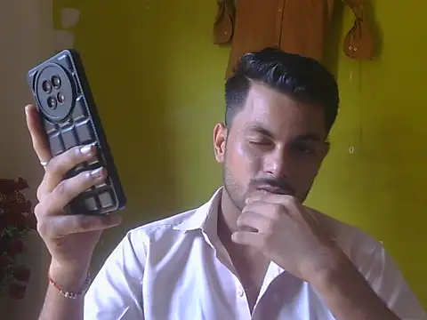 Stubborndesiboy Adlı Modelin Canlı XXX Sohbeti